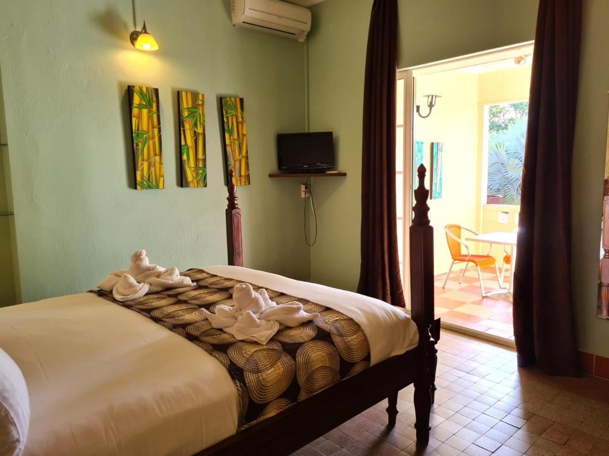 Habitation Du Comte Hotel Sainte-Rose Eksteriør billede